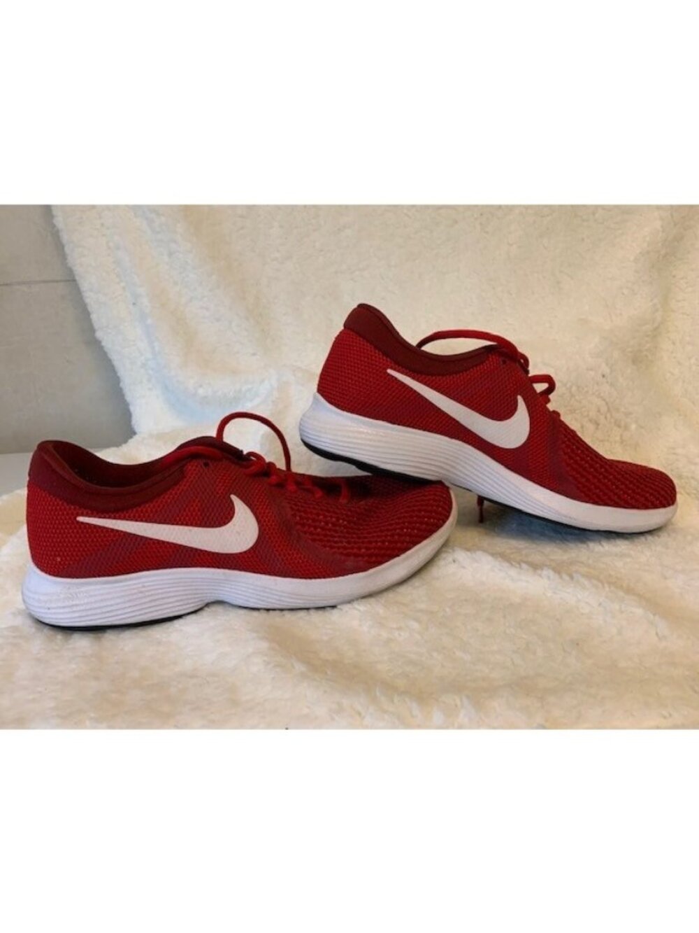 Nike Mens Revolution 4 Mens Size 7 Running Shoes Red White Lace Up 908988-600